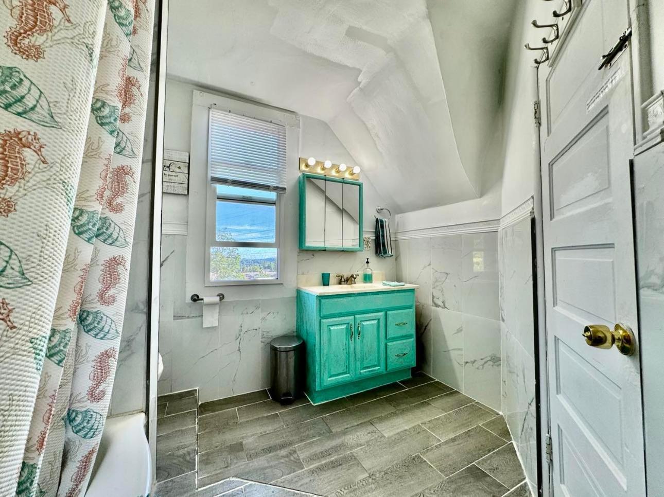 Cozy Private Room With Shared Bathroom On The 1St Floor - Conveniently Located Near Seatac Airport And Downtown Seattle Exterior photo